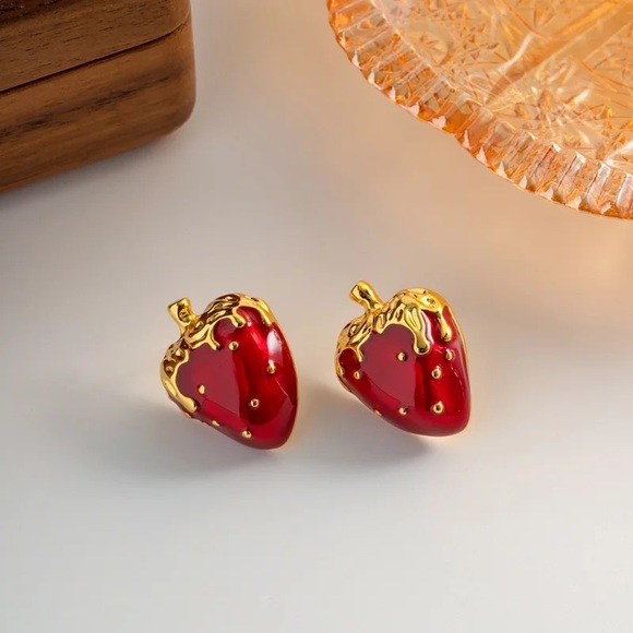 ◾️18k Gold Plated Enameled Glaze Strawberry Dangle Earrings - Picture 4 of 8